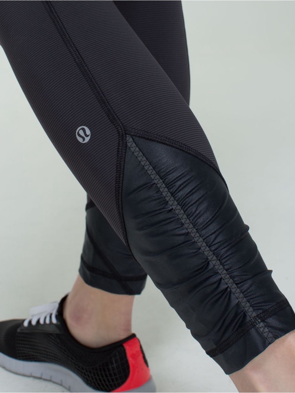 Lululemon /// Women’s Pace Queen Tights - Size 6